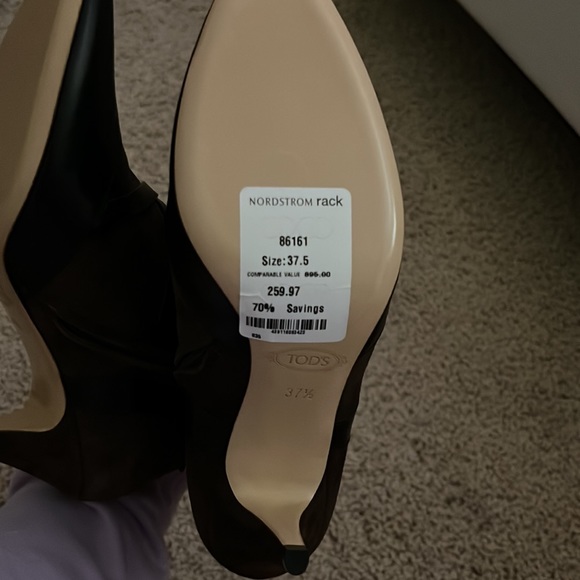 TOD’S Buckle Pointed Toe Boots - Picture 5 of 5